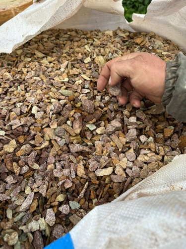 Златолит персиковый декоративная каменная крошка купить в Барнаул