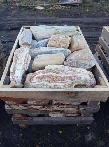 Златолит жёлтый, жёлто-зелёный глыбки и валуны для ланшафтного дизайна купить в Барнаул