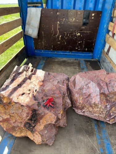 Ландшафтные глыбы красно-фиолетовые 200-1000 килограмм купить в Барнаул