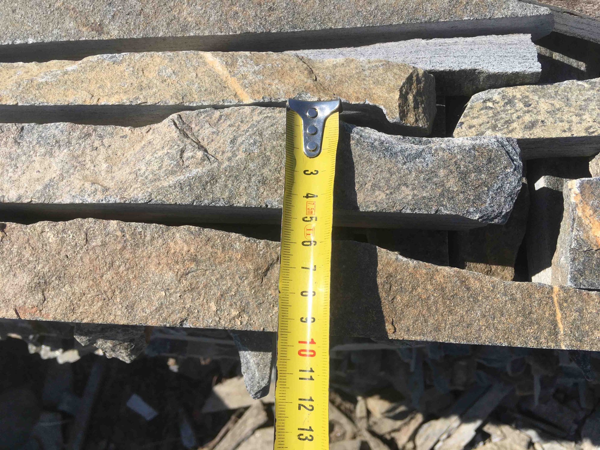 Горбушка златолит мультиколор для облицовки купить в Барнаул