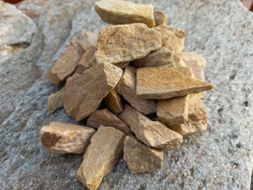 Златолит жёлтый декоративная каменная крошка купить в Барнаул