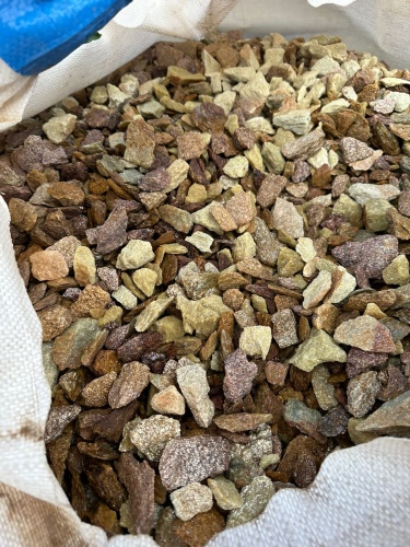 Златолит персиковый декоративная каменная крошка купить в Барнаул