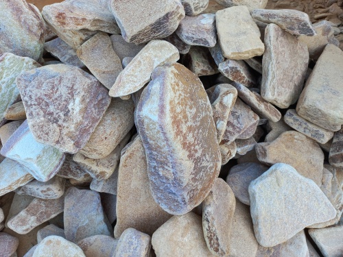 Златолит жёлтый, жёлто-зелёный глыбки и валуны для ланшафтного дизайна купить в Барнаул