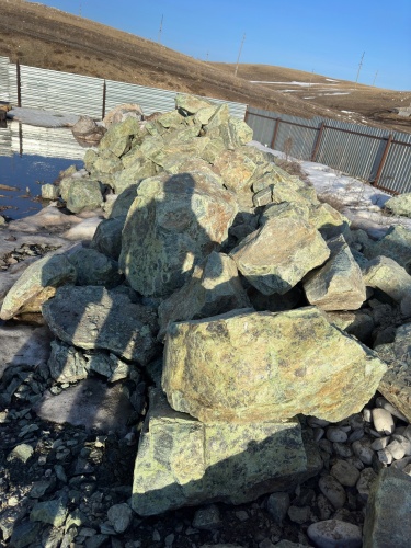 Камни для ландшафтного дизайна зелёные 10-60 килограмм купить в Барнаул