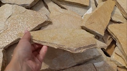 Плитняк златолит жёлтый для цоколя купить в Барнаул