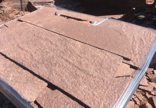 Плитняк лемезит бордовый для цоколя 1,5-2 см купить в Барнаул