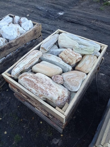 Златолит жёлтый, жёлто-зелёный глыбки и валуны для ланшафтного дизайна купить в Барнаул