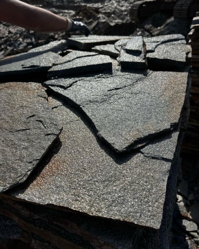 Плитняк златолит серебристый для фасада купить в Барнаул