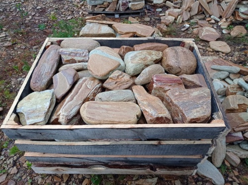 Златолит жёлтый, жёлто-зелёный глыбки и валуны для ланшафтного дизайна купить в Барнаул