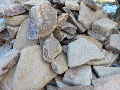 Златолит жёлтый, жёлто-зелёный глыбки и валуны для ланшафтного дизайна купить в Барнаул