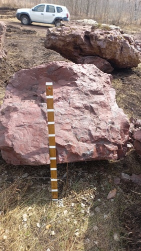 Яшма красная валуны и глыбы для ландшафтного дизайна